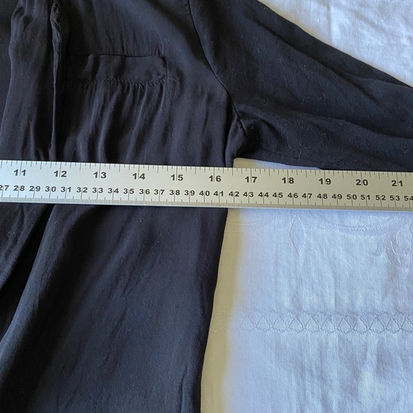 James Perse Revolve Women's Black‎ Single Button Long Sleeve Over Blouse Small - Picture 7 of 11